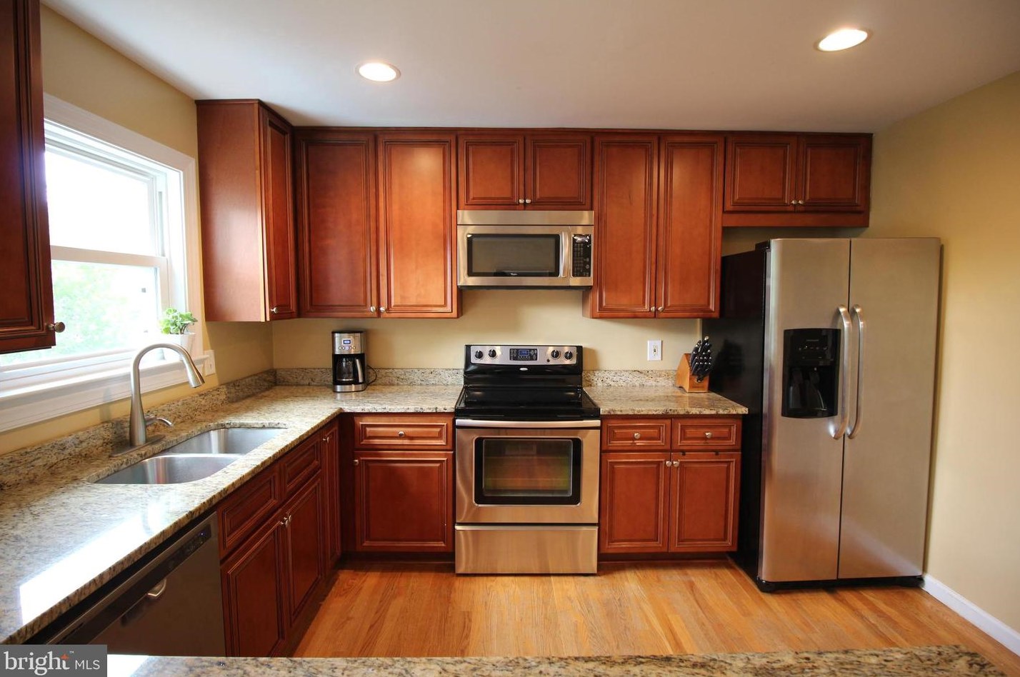 9645 Pierrpont St, Springfield, VA 22015