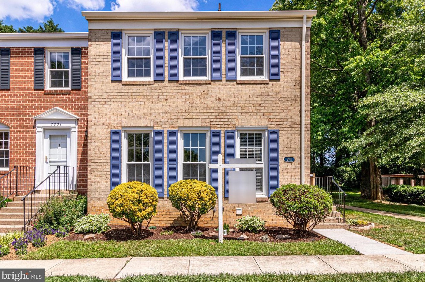 2911 Cashel Ln, Vienna, VA 22181-6008