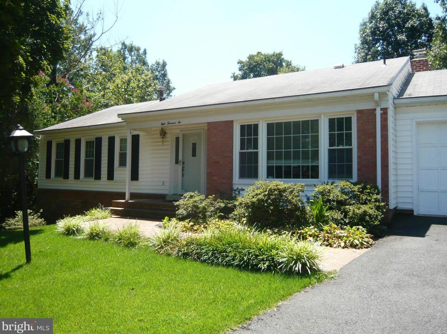8006 Lady Lewis Ct, Springfield, VA 22153