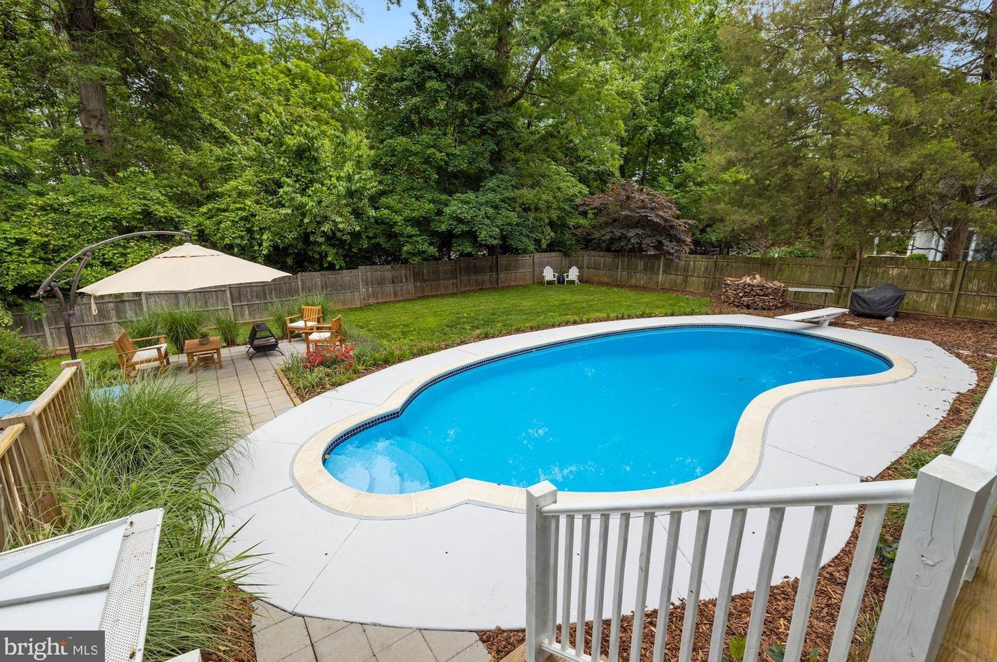 375 Holmes Dr, Vienna, VA 22180-4161