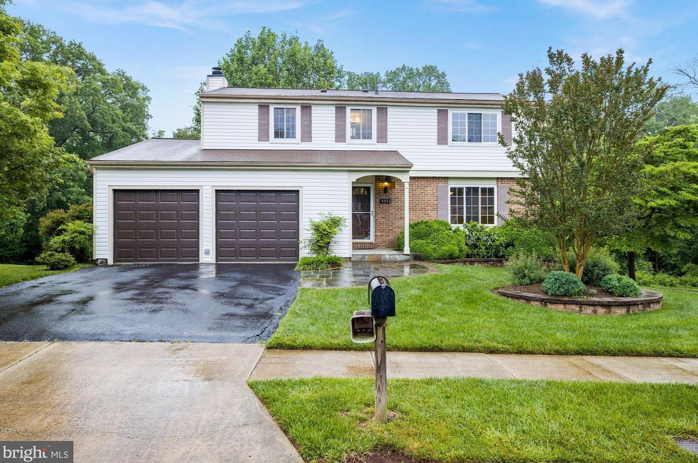 3021 Summershade Ct, Herndon, VA 20171