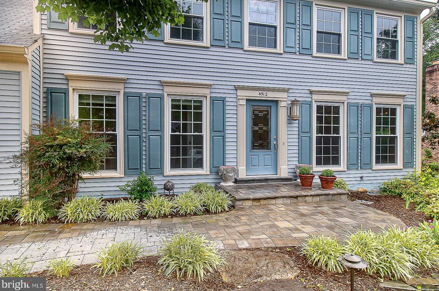 4512 Hazelnut Ct, Fairfax, VA 20151-2416