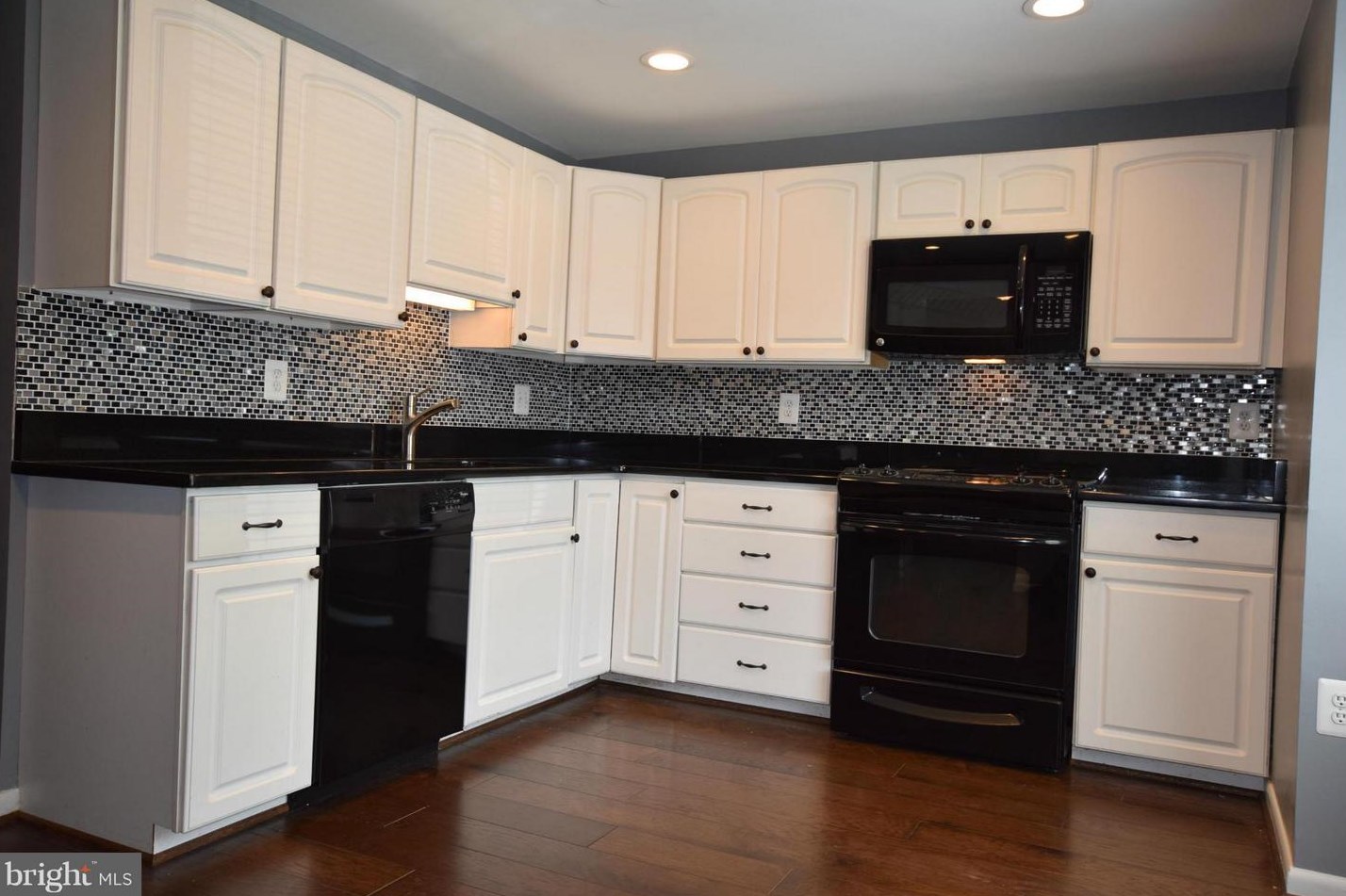 9426 Candleberry Ct, Springfield, VA 22015