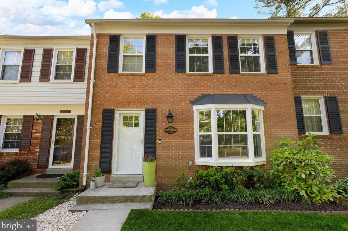8497 Kitchener Dr, Springfield, VA 22153