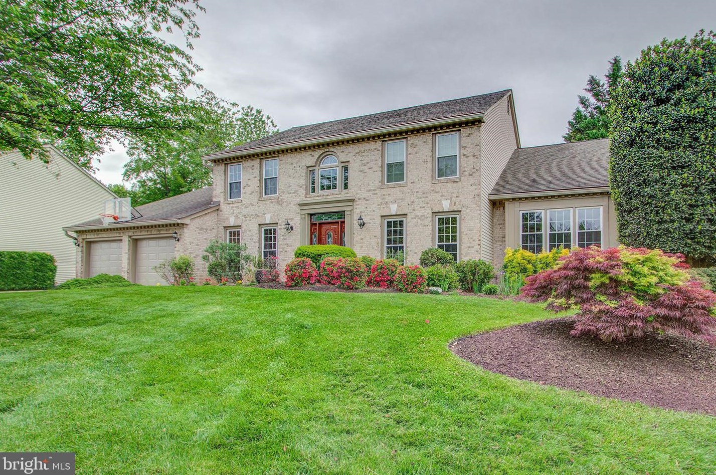 10309 Lewis Knolls Dr, Vienna, VA 22124-1721