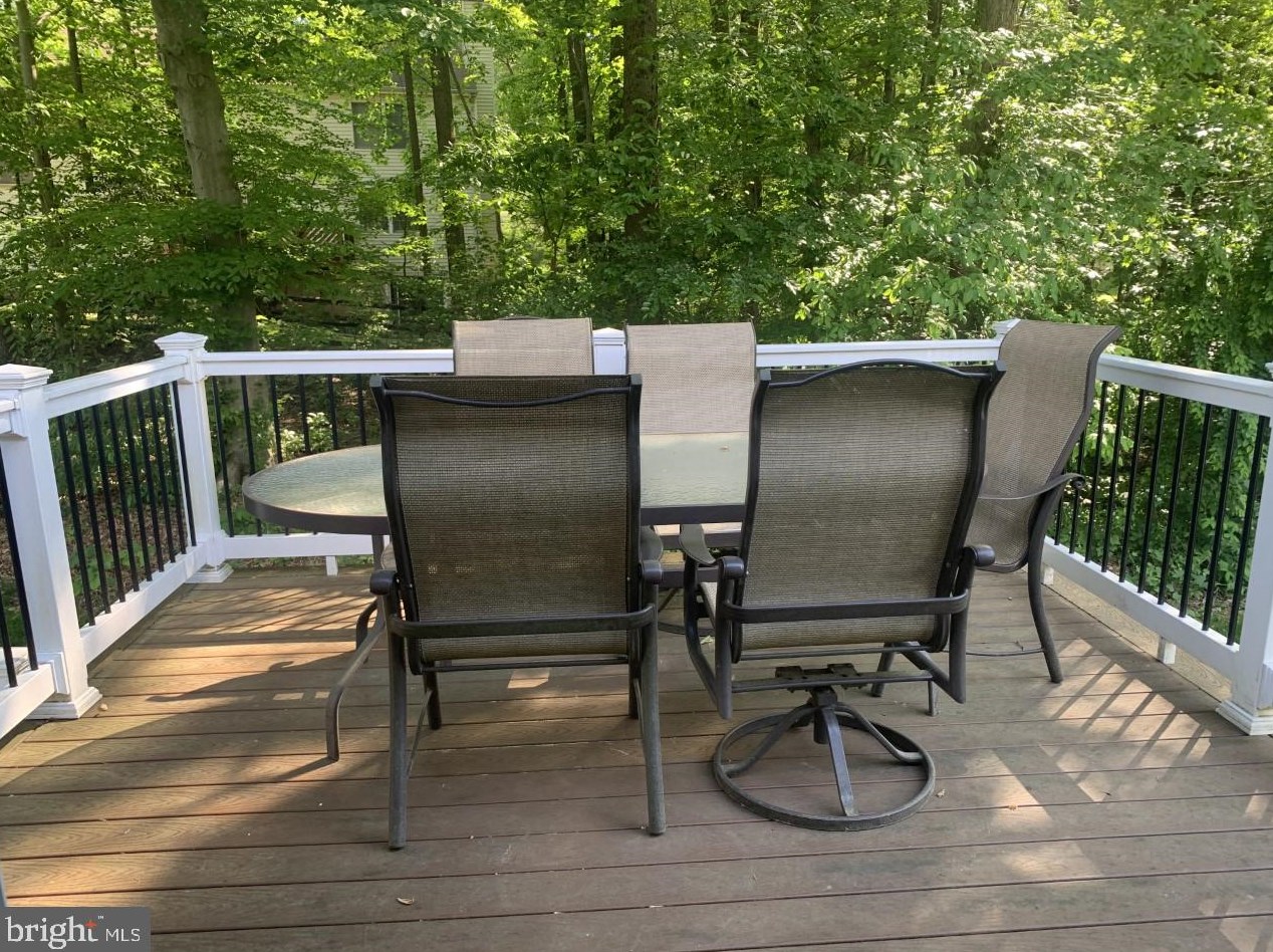 5906 Oak Leather Dr, Springfield, VA 22015