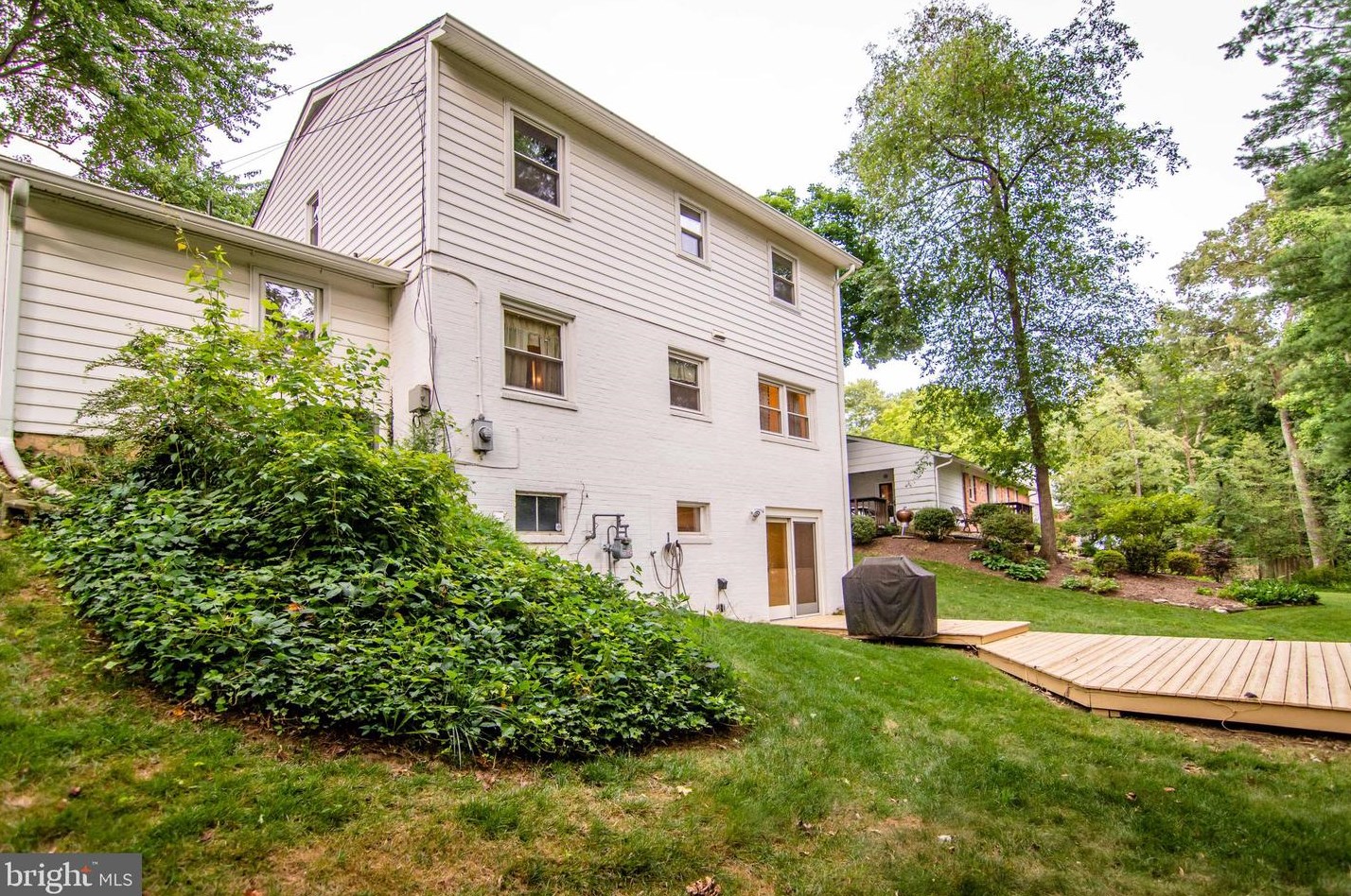 4218 Braeburn Dr, Fairfax, VA 22032