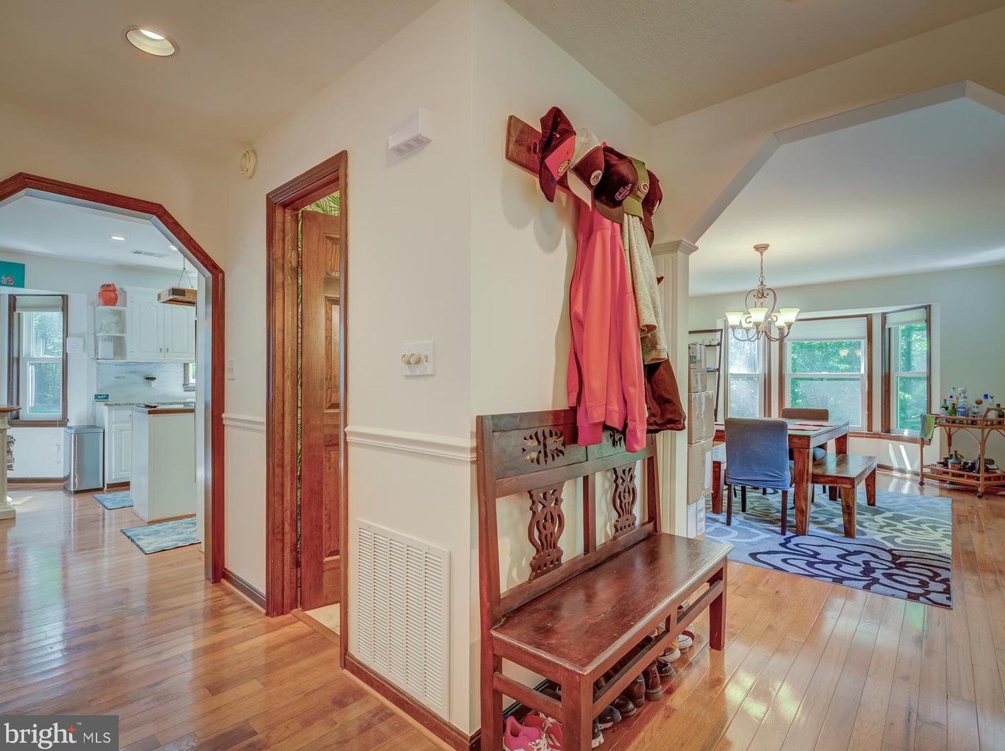 6896 View Park Dr, Springfield, VA 22015