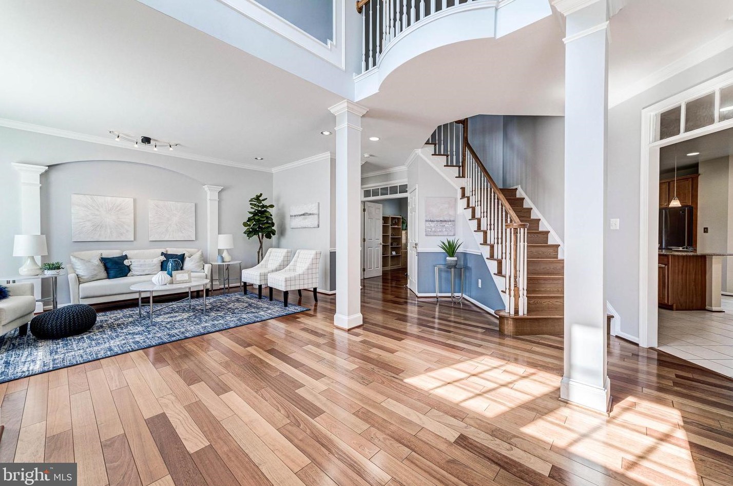 13613 Smallwood Ct, Fairfax, VA 20151-2710