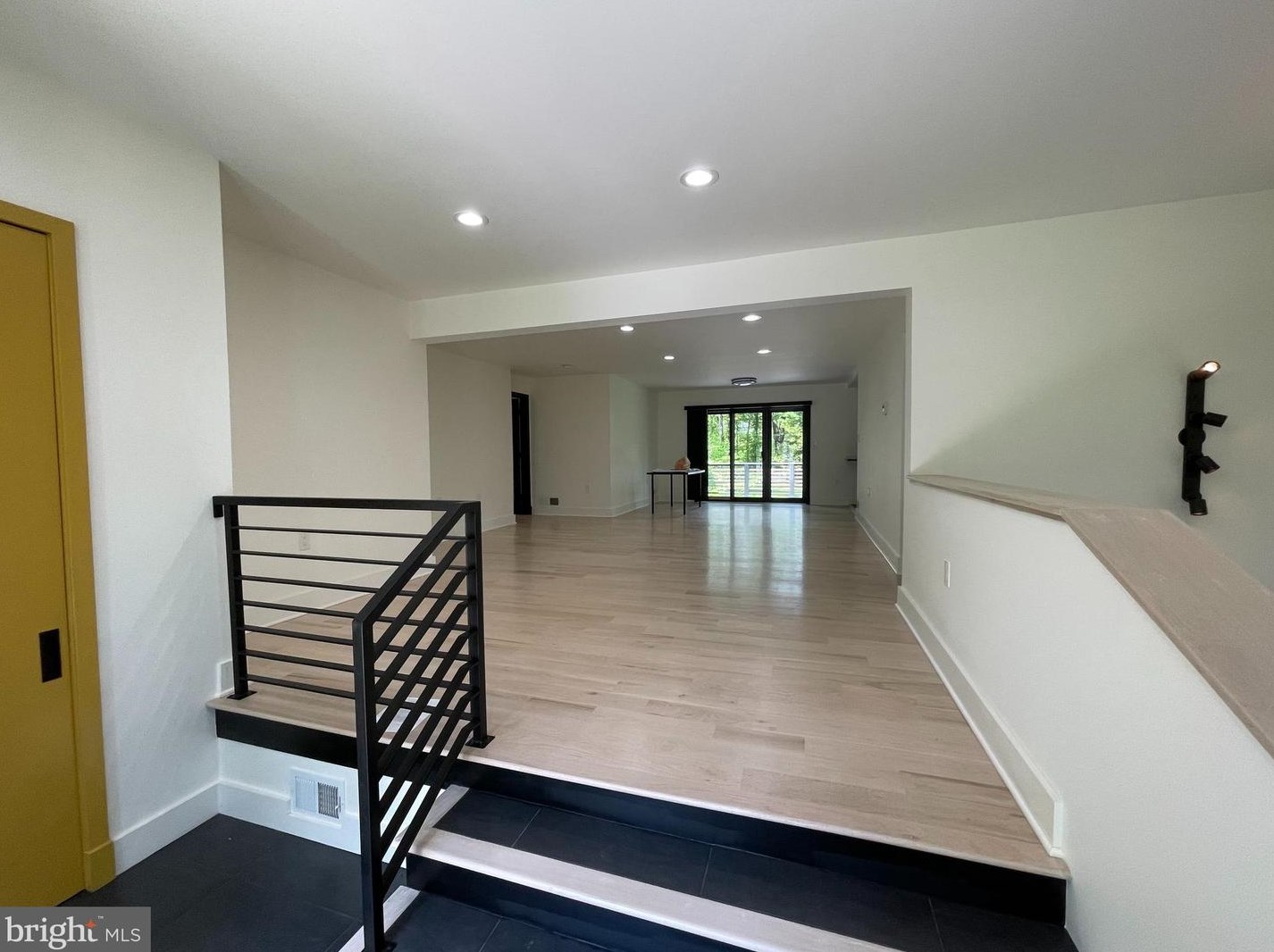 3020 Cedarwood Ln, Falls Church, VA 22042
