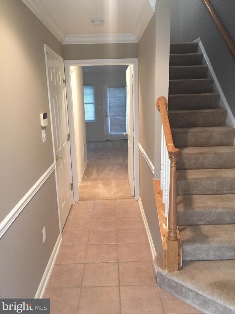 12077 Chancery Station Cir, Herndon, VA 20190