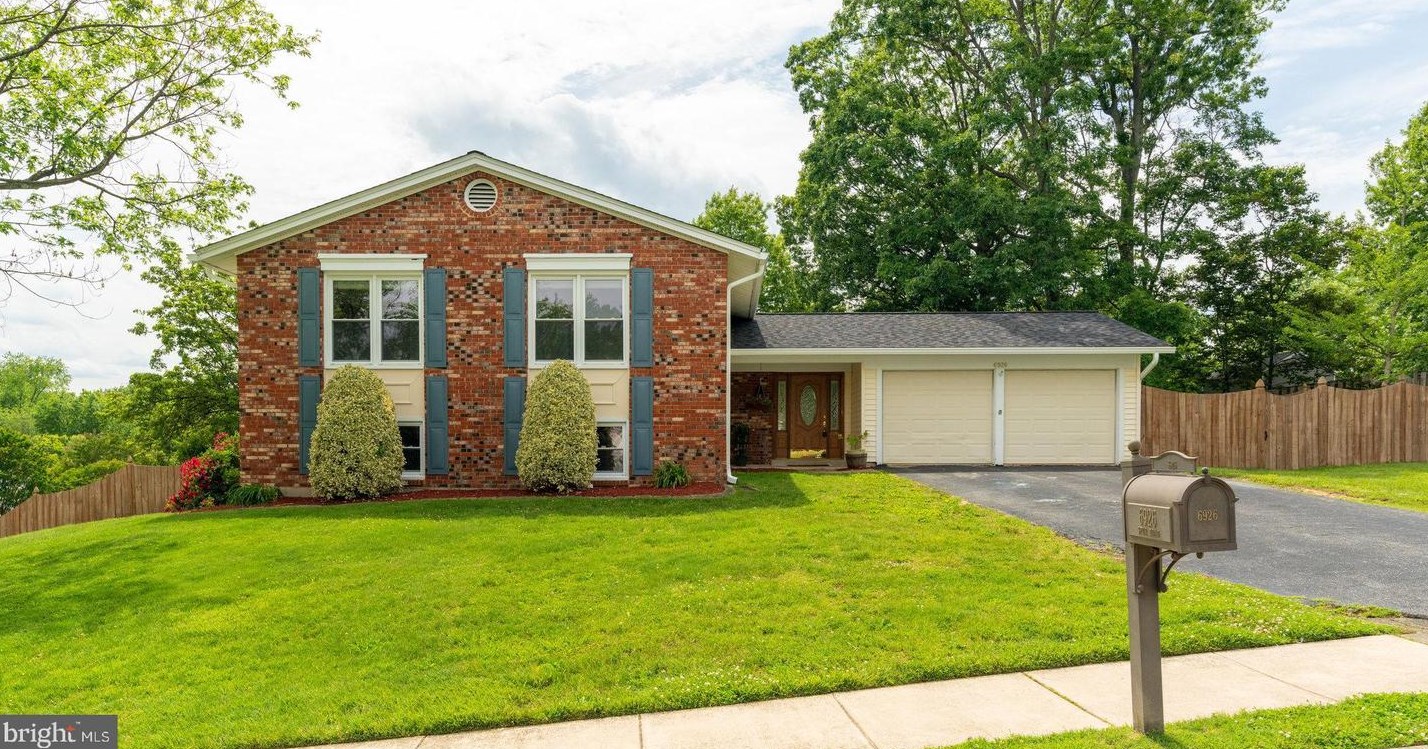 6926 Spur Rd, Springfield, VA 22153