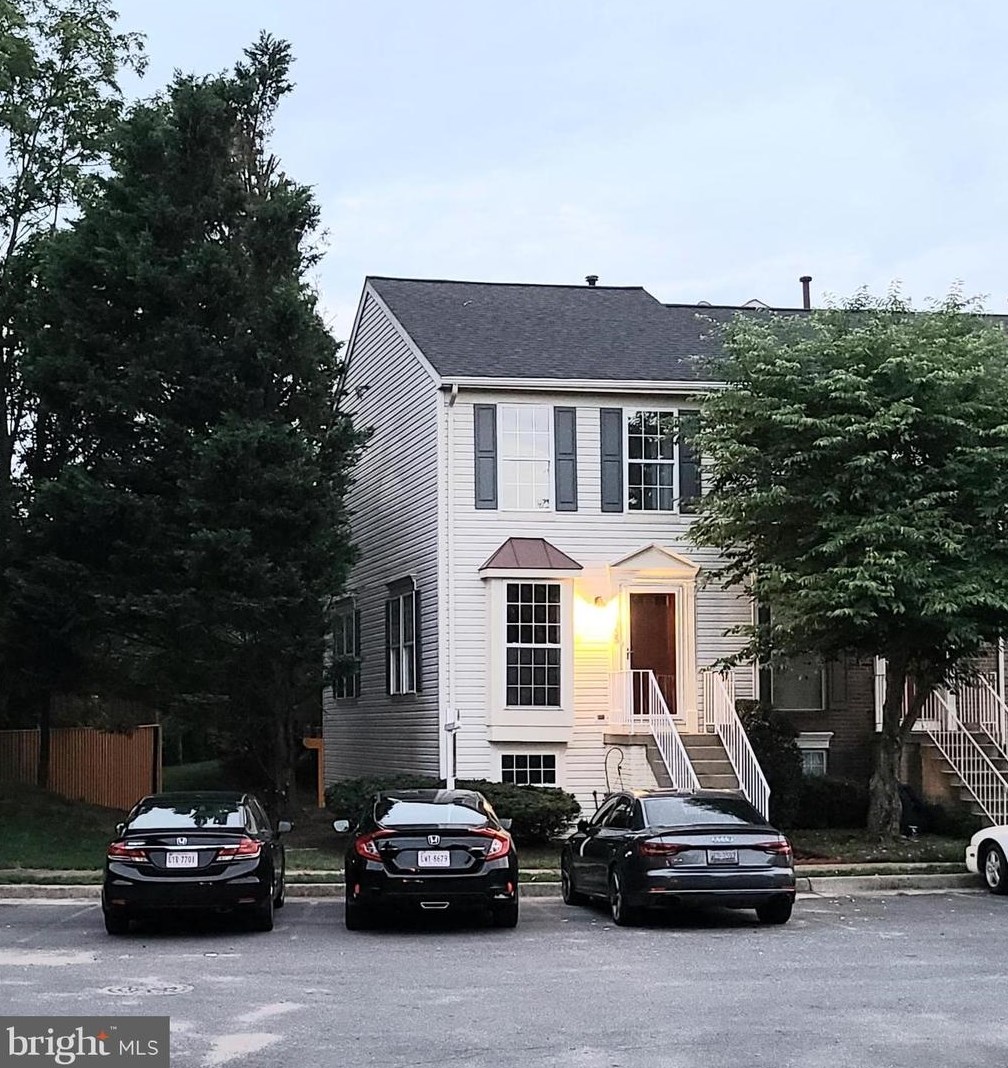 6355 Michael Robert Dr, Springfield VA  22150-1177 exterior