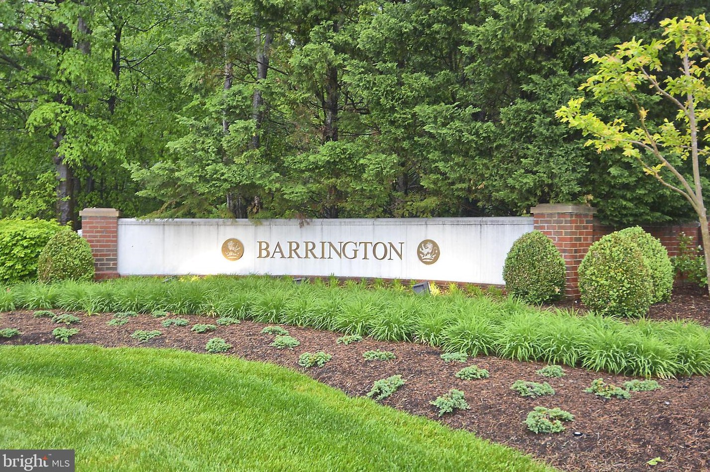 9319 Braymore Cir, Fairfax, VA 22039-3128