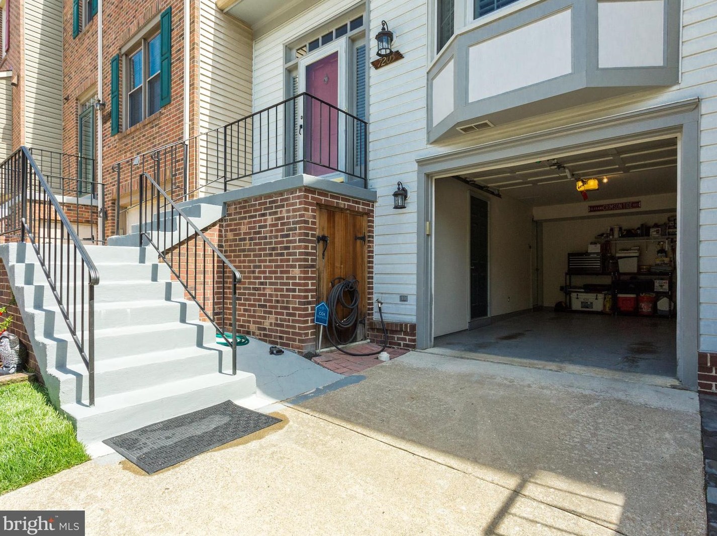 7205 Squirrel Run Ct, Springfield, VA 22152