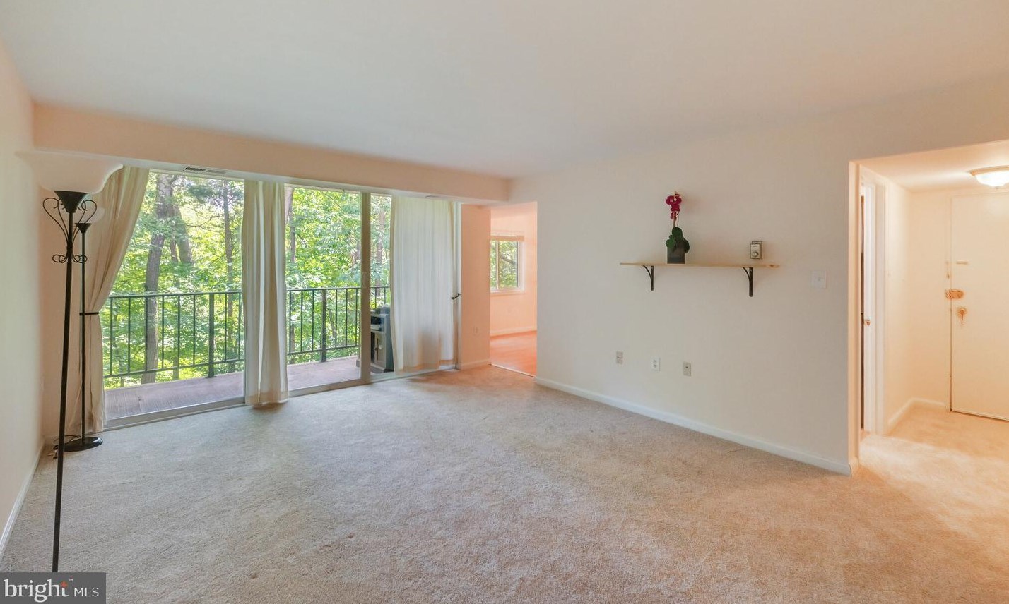 1421 Northgate Sq Unit 21, Herndon, VA 20190