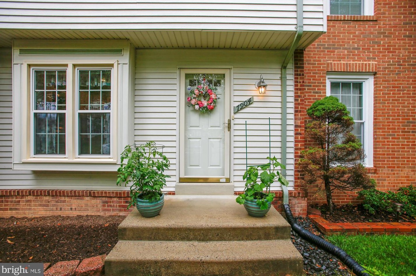 7904 Pebble Brook Ct, Springfield, VA 22153