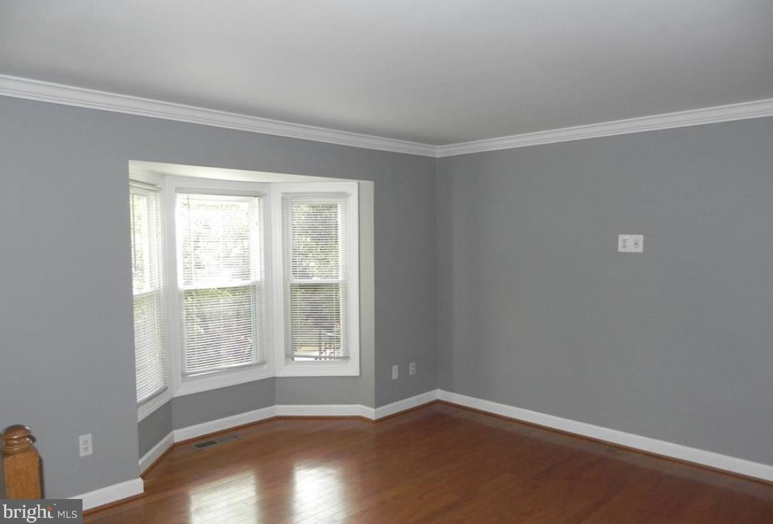 2044 Meadow Springs Dr, Vienna VA  22182-3771 exterior