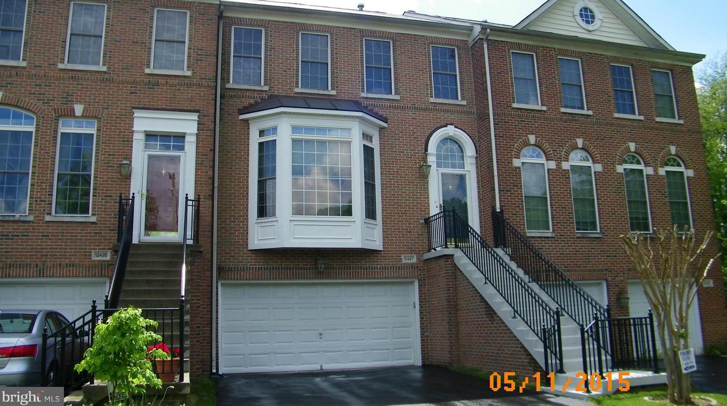 12427 Dorforth Dr, Fairfax, VA 22033