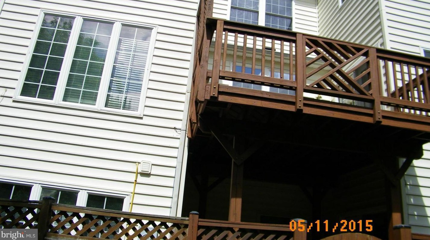 12427 Dorforth Dr, Fairfax VA  22033-2801 exterior