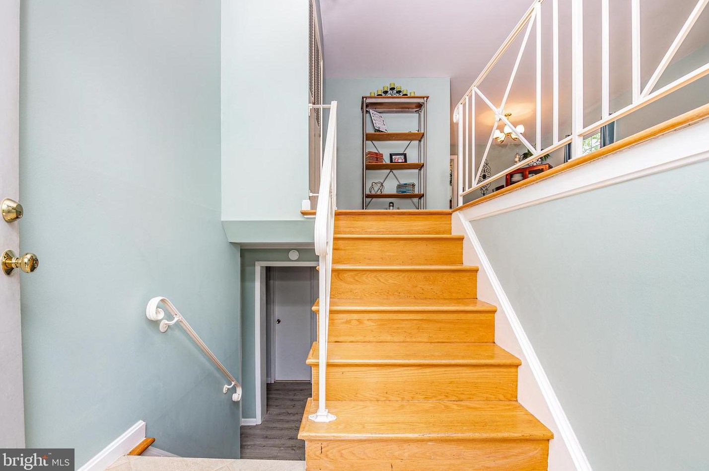 6104 Manley Pl, Springfield, VA 22152-1847