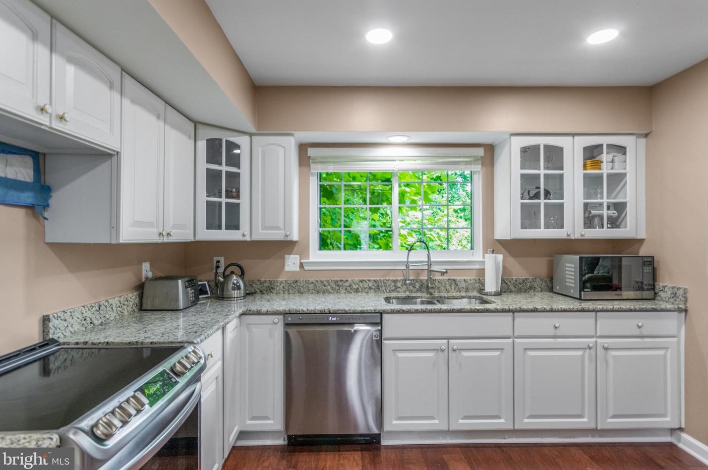 6168 Martins Landing Ct, Springfield, VA 22015