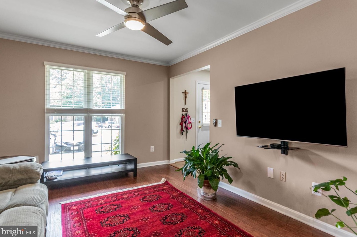 6168 Martins Landing Ct, Springfield VA  22015-2563 exterior