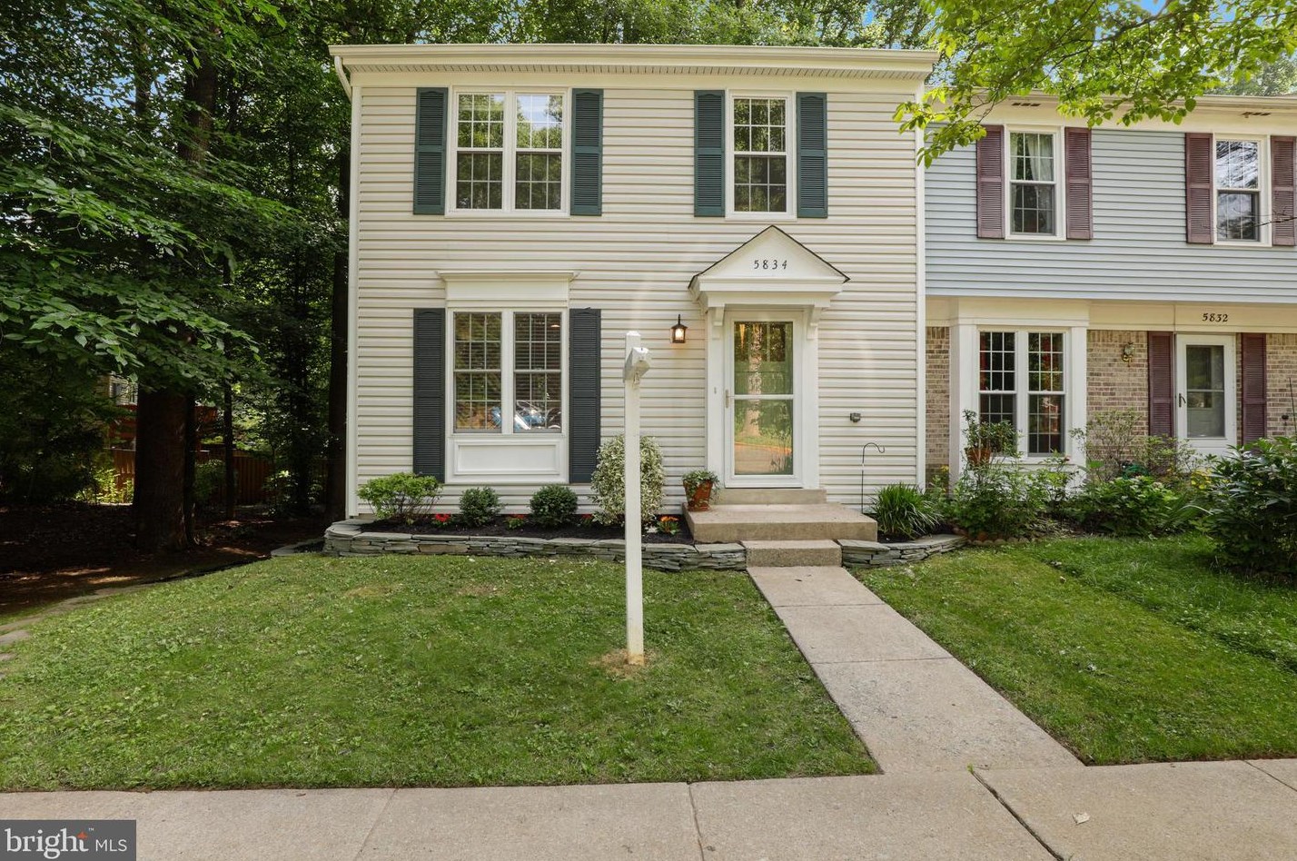 5834 Wood Poppy Ct, Springfield, VA 22015