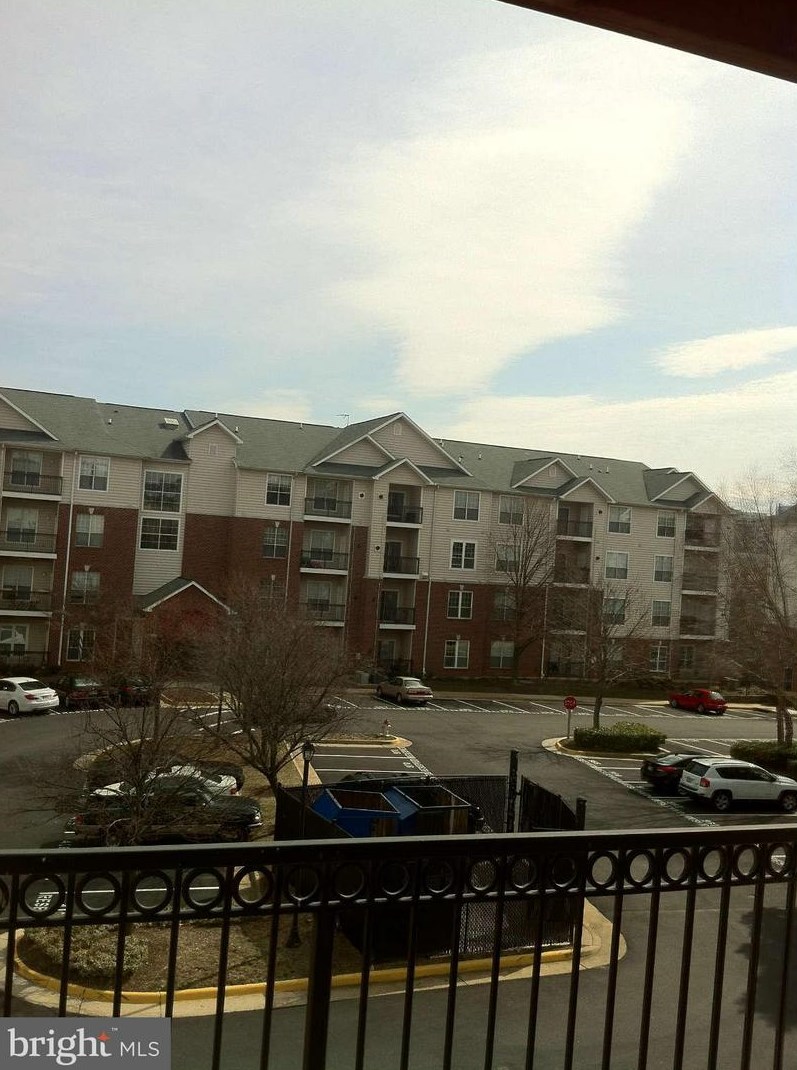 1580 Spring Gate Dr #4313, Mc Lean, VA 22102