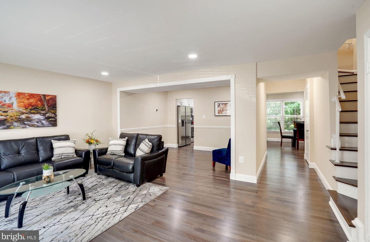 8014 Sleepy View Ln, Springfield, VA 22153