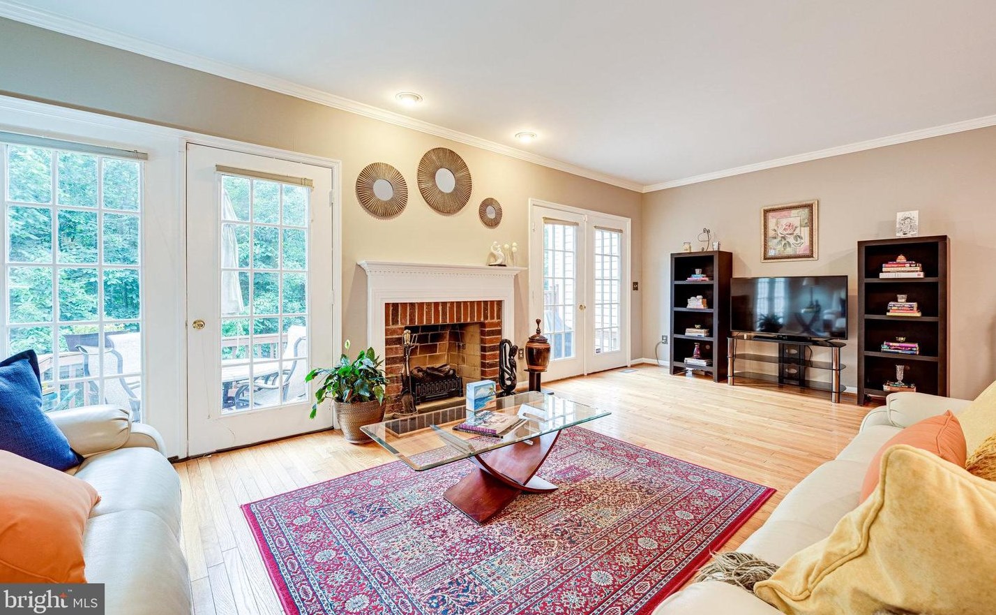 5136 Woodfield Dr, Centreville, VA 20120-4119