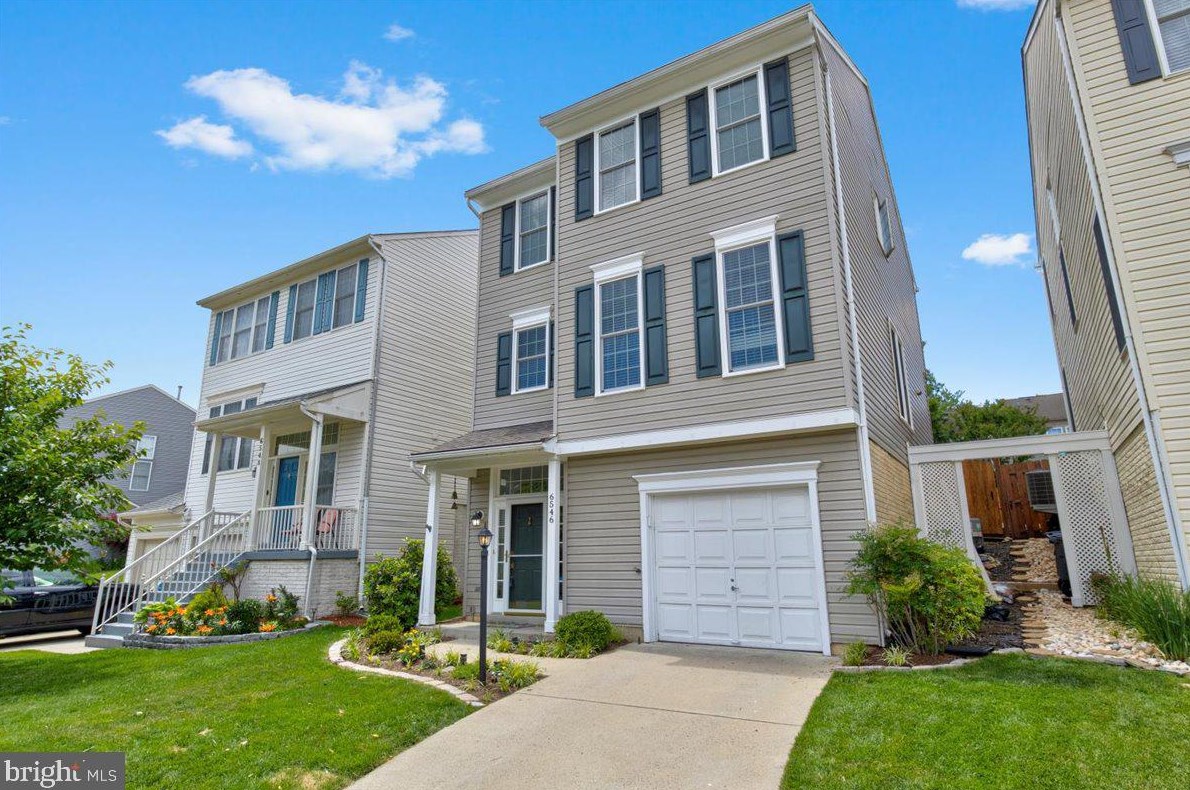 6546 Creek Run Dr, Centreville, VA 20121-3866