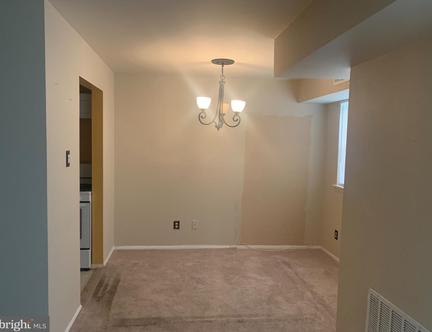 7091 Spring Garden Dr #3, Springfield, VA 22150