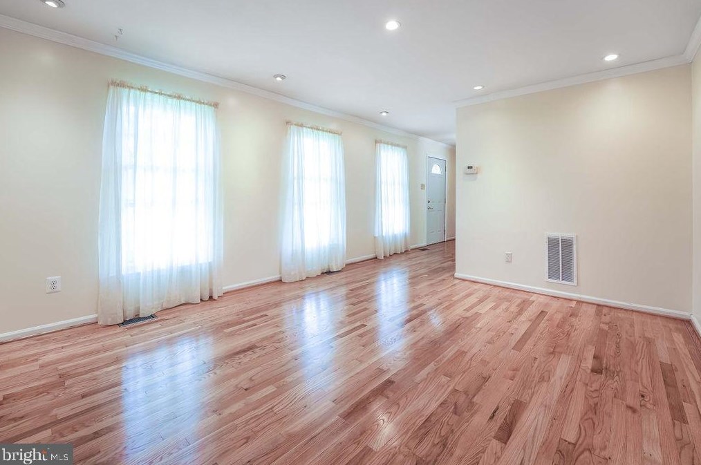 14608 Batavia Dr, Centreville, VA 20120-1325