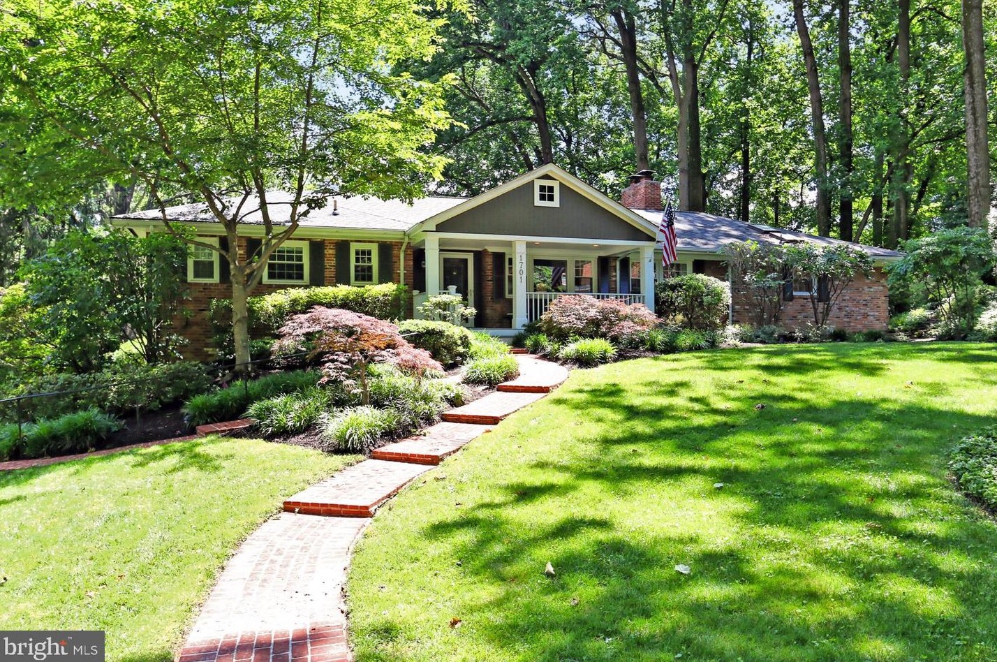 1701 Albemarle St, Mc Lean, VA 22101-4222