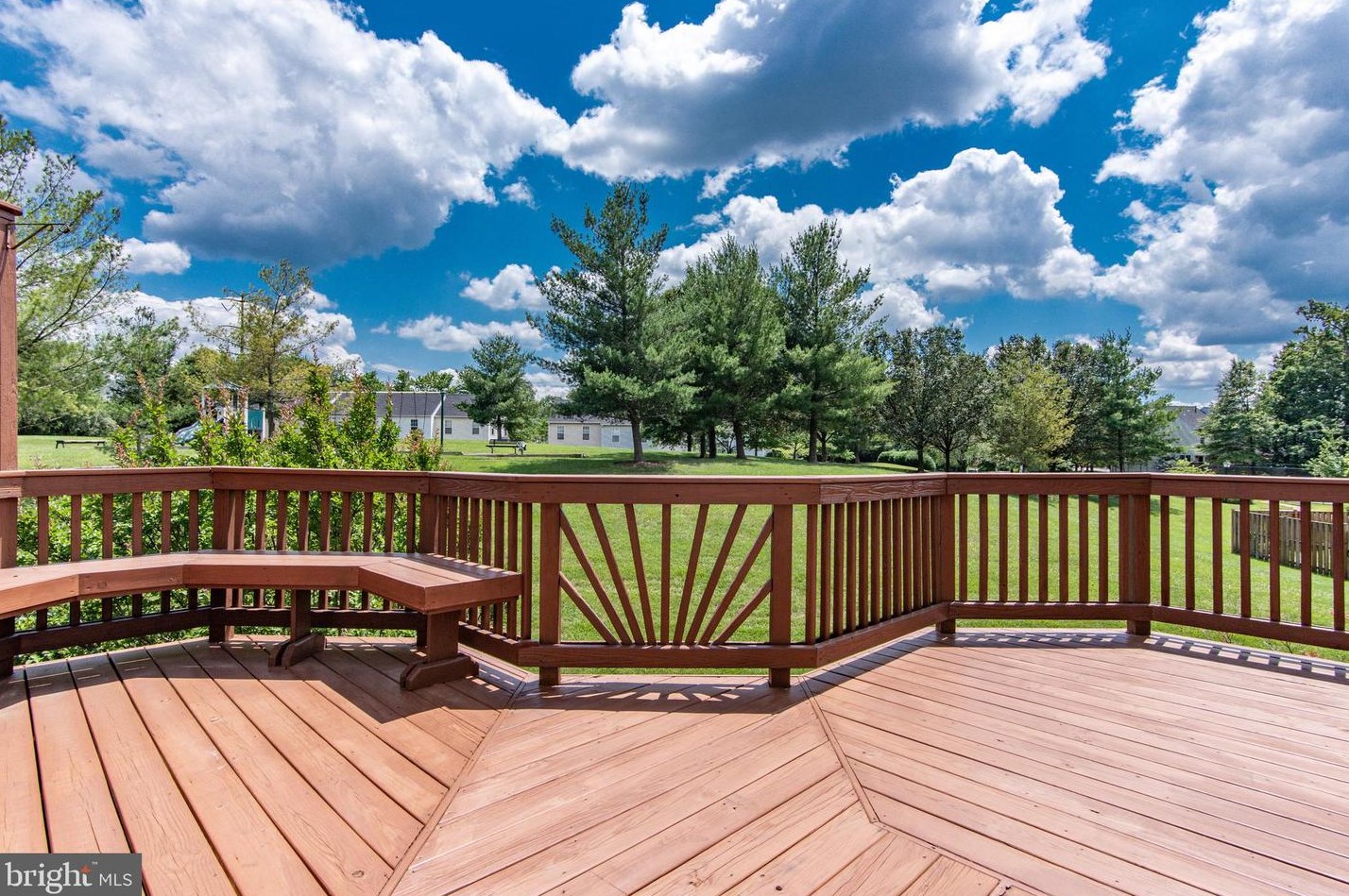 13113 Forest Mist Ln, Fairfax, VA 22033-5139