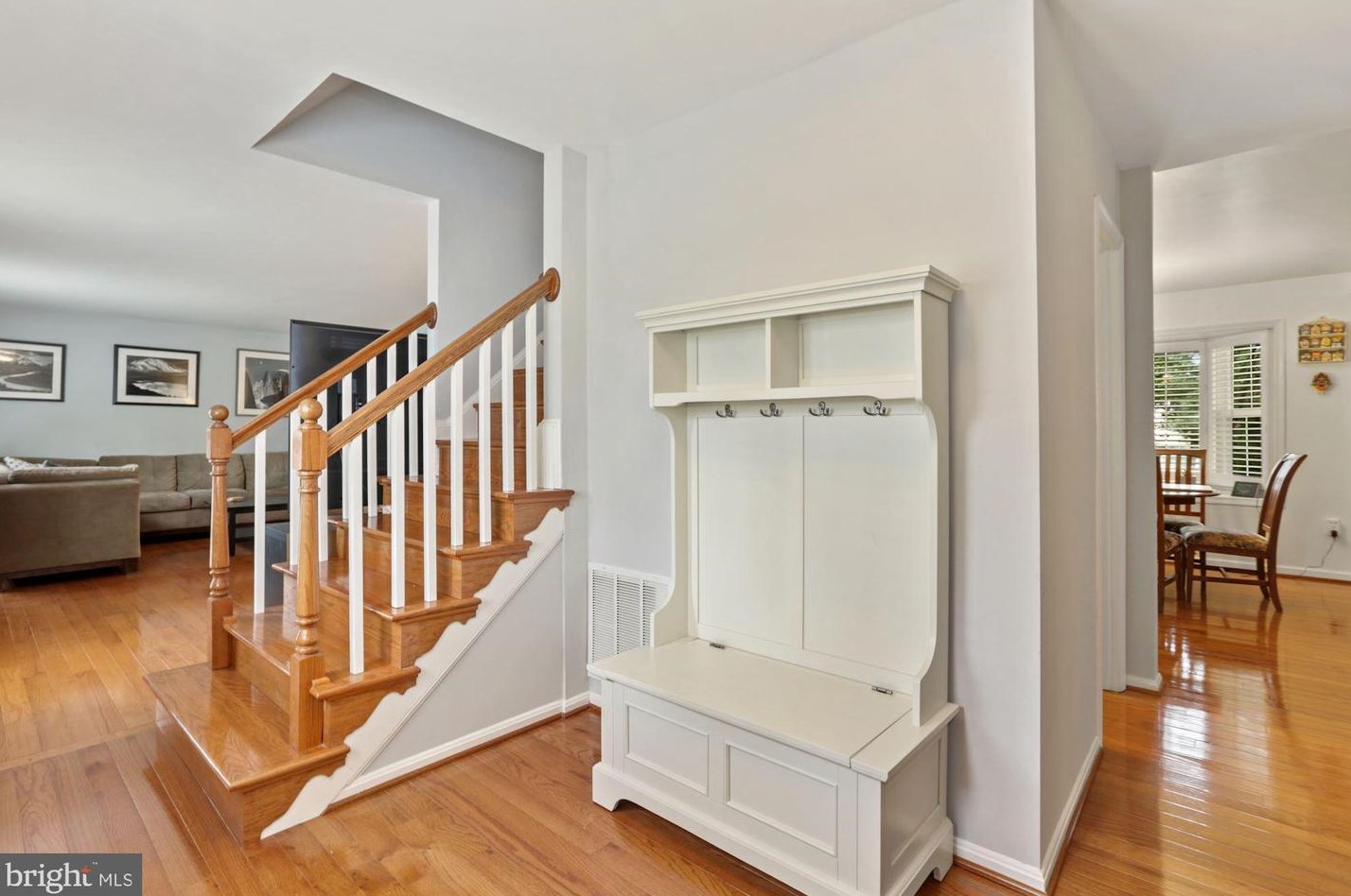 7919 Viola St, Springfield, VA 22152