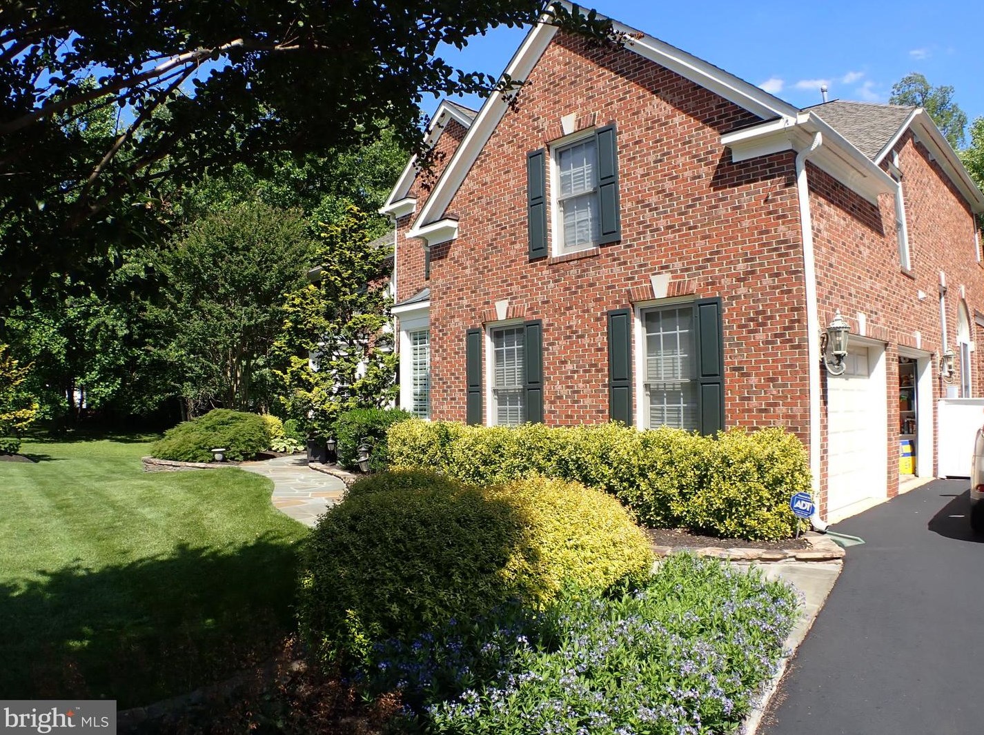 4733 Powell Rd, Fairfax, VA 22032-2838