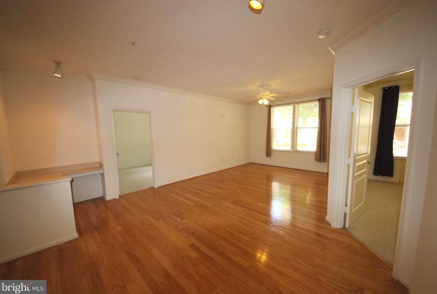 12001 Market St #112, Herndon, VA 20190