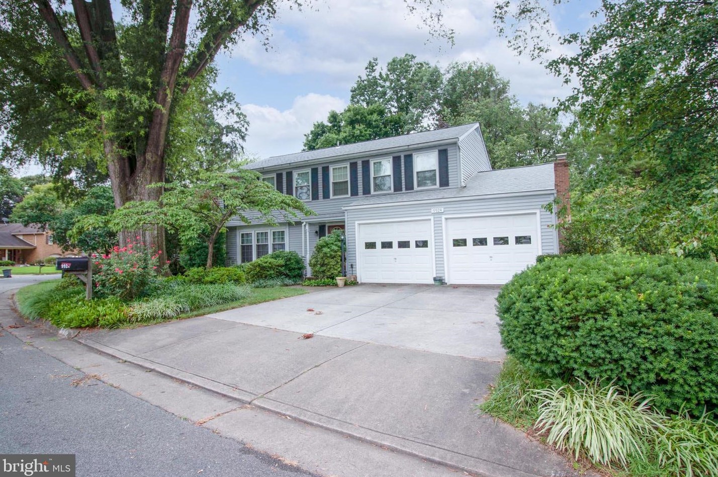 9924 Rand Dr, Springfield, VA 22015
