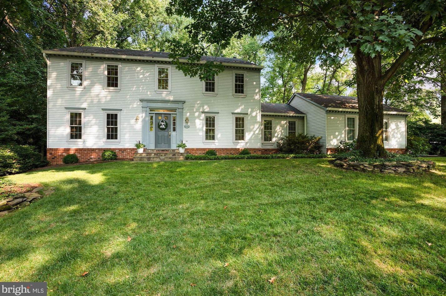 10327 Dunn Meadow Rd, Vienna, VA 22182-1325