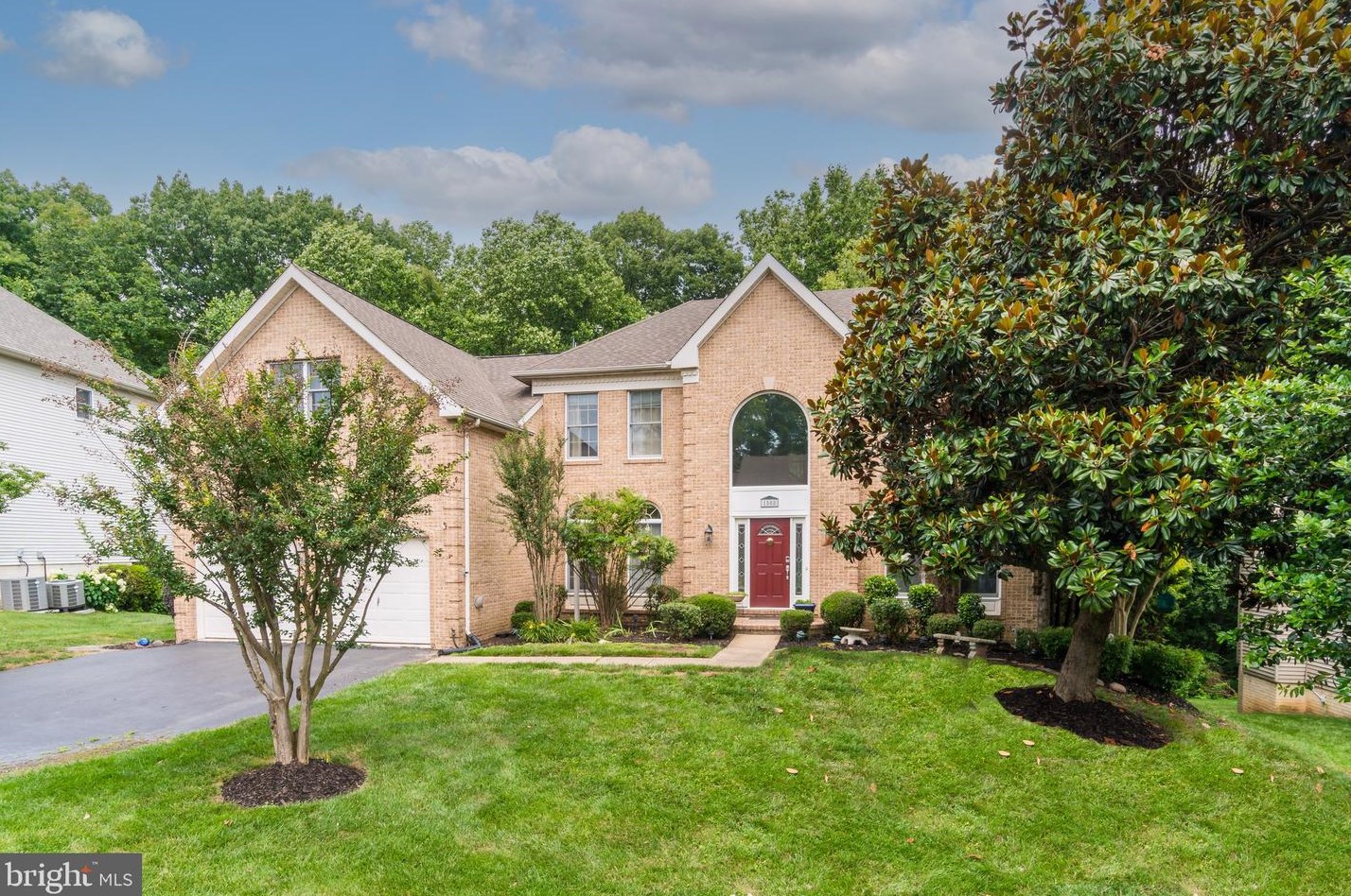 1508 Thurber St, Herndon, VA 20170