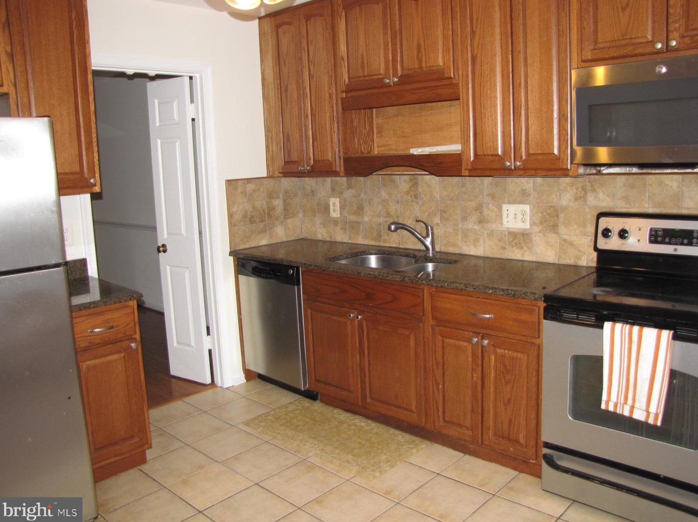 7703 Bristol Square Ct, Springfield, VA 22153