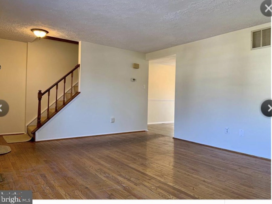 8064 Steeple Chase Ct, Springfield, VA 22153