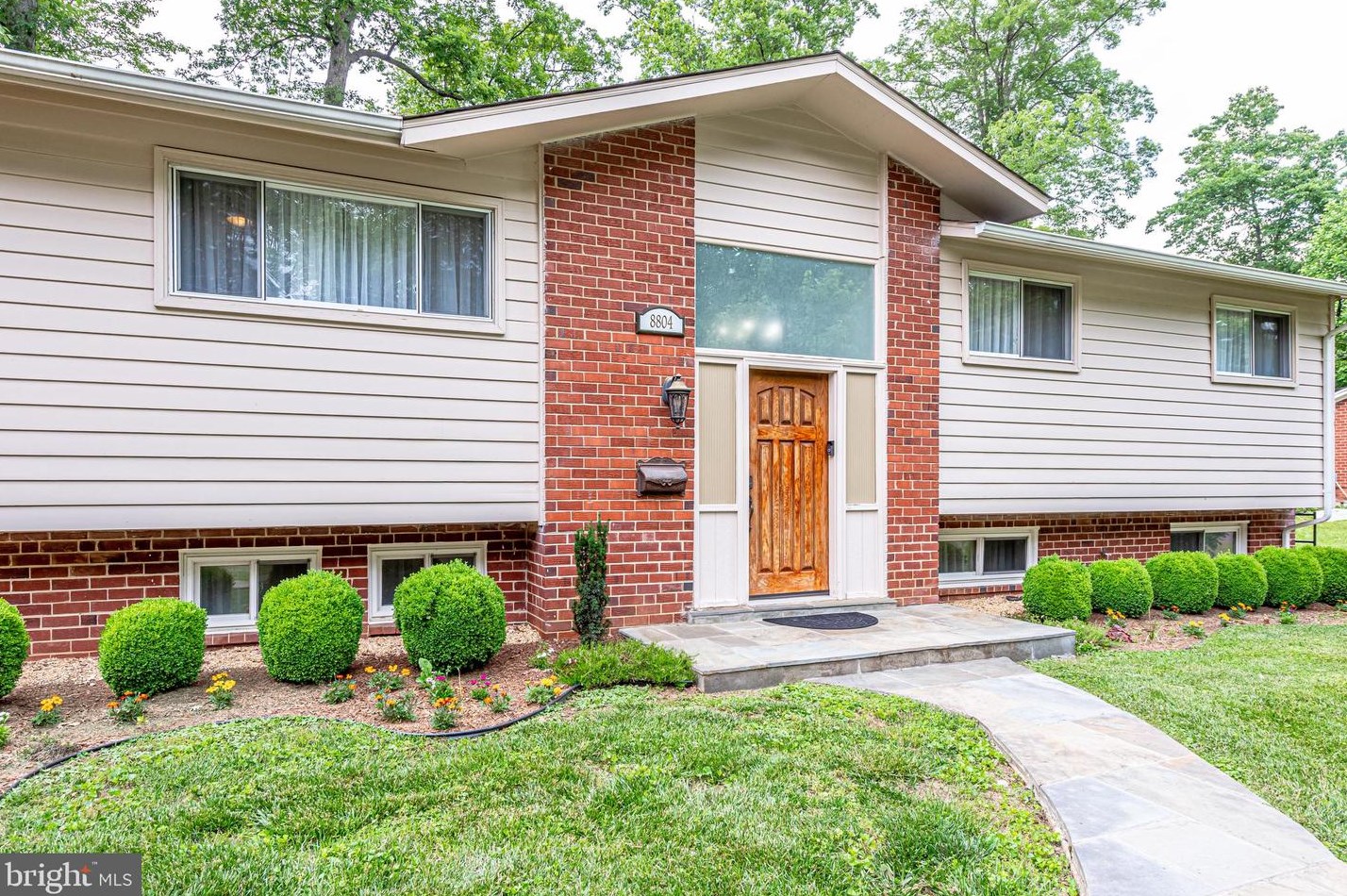 8804 Trafalgar Ct, Springfield, VA 22151