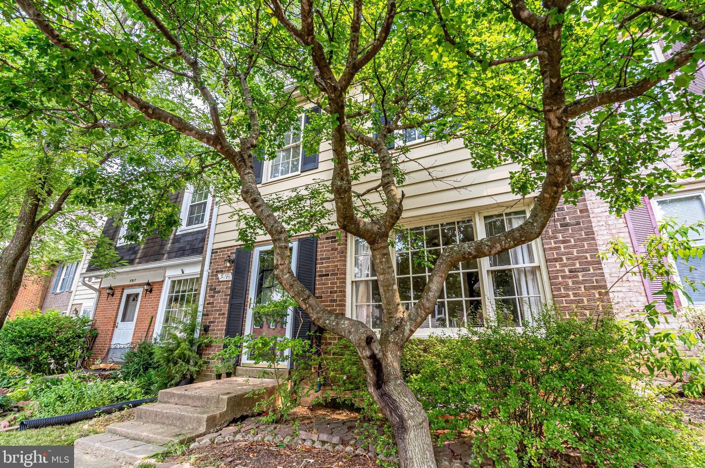 5919 Kara Pl, Springfield, VA 22015