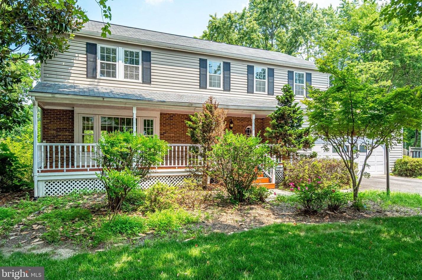 6101 Mantlepiece Ct, Springfield, VA 22015-3239