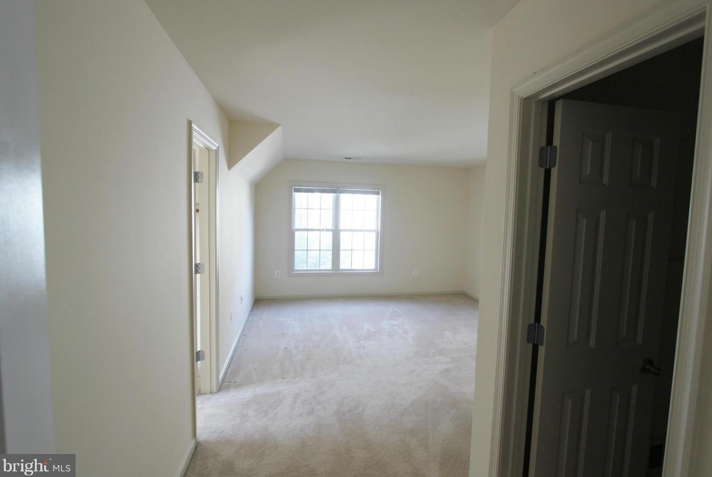 8553 Mazzello Pl, Springfield VA  22153-3507 exterior