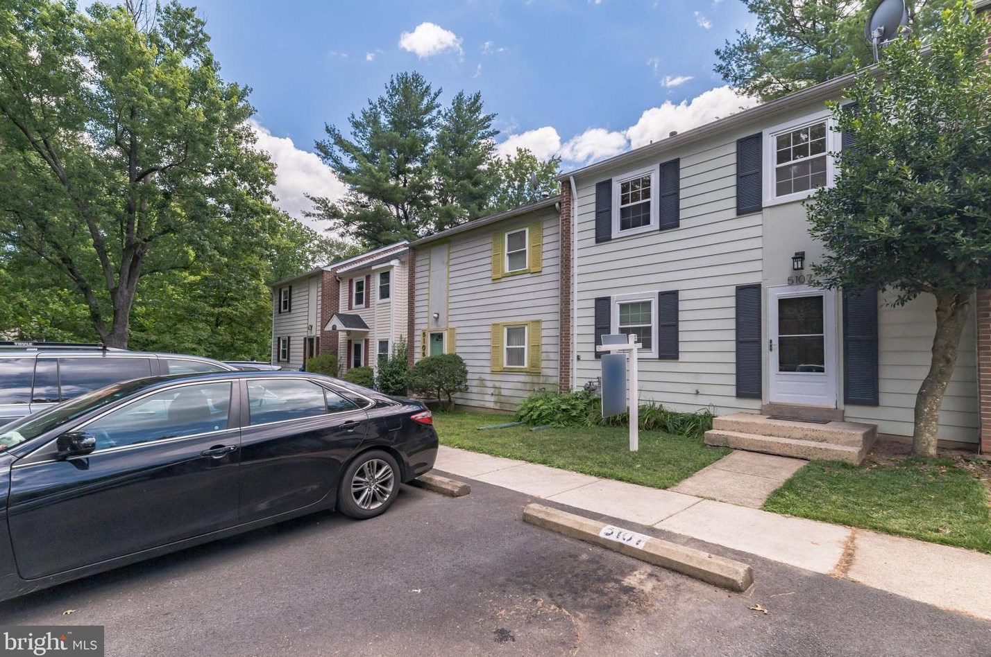 5107 Dahlgreen Pl, Springfield, VA 22015