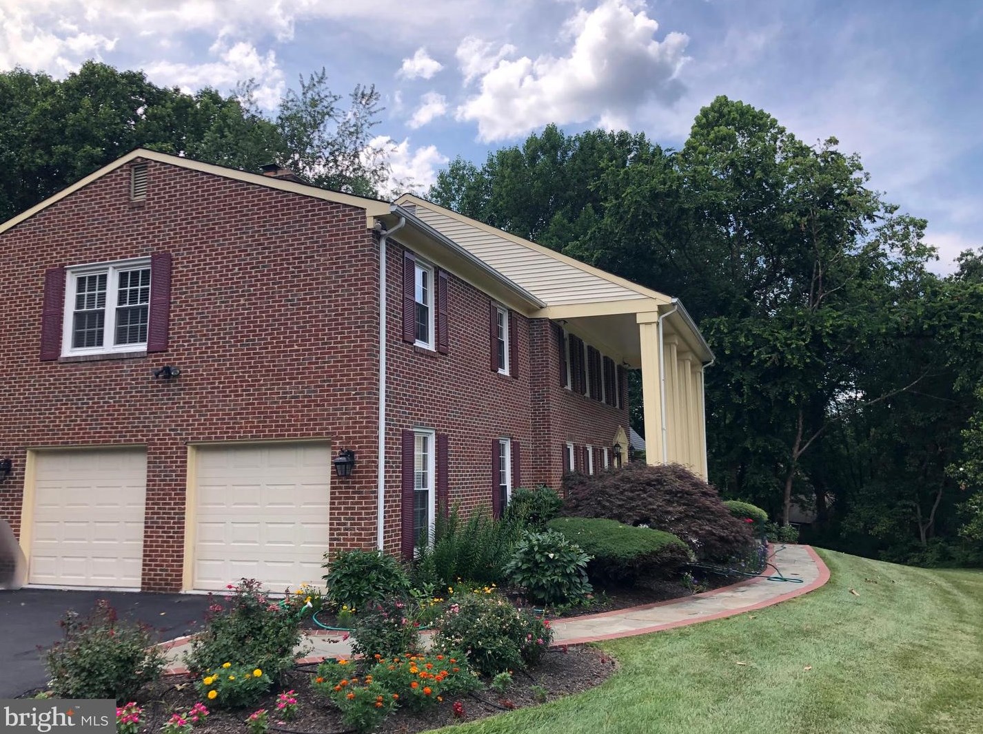 10414 Mount Sunapee Rd, Vienna, VA 22182-1523